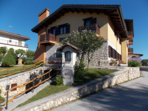Отель Hotel Altopiano Delle Rocche, Рокка-Ди-Меццо